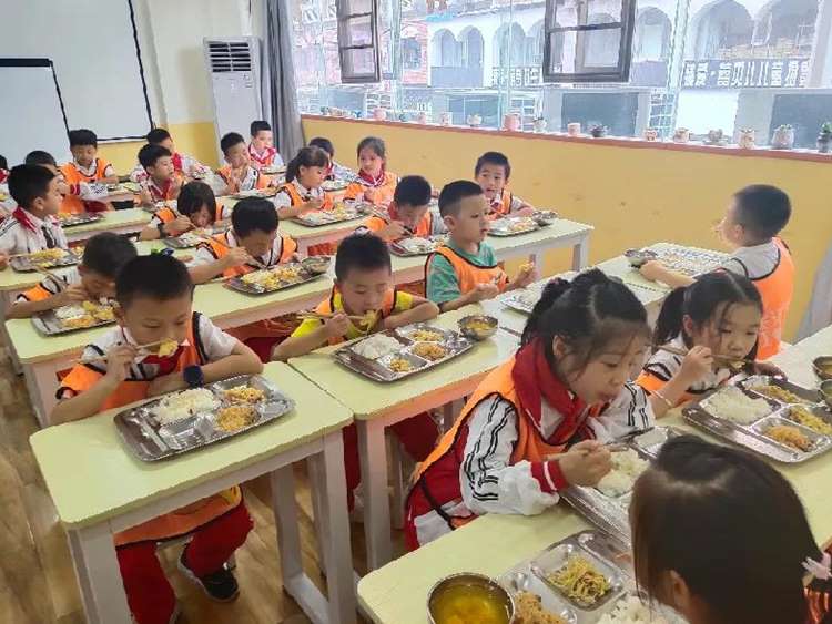 小学托管班加盟机构营养餐食谱心得分享