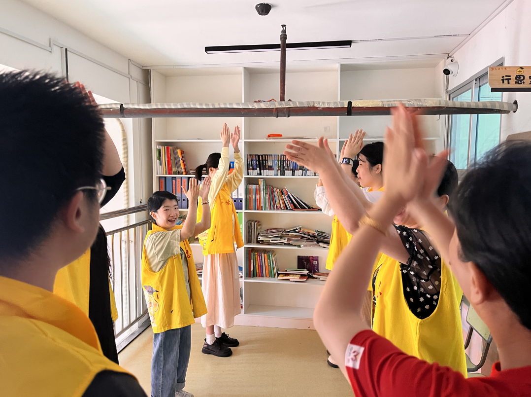 《幸福家道》别让家变成 “伤人的牢笼”：四种病态家庭，最易养出冷漠的孩子