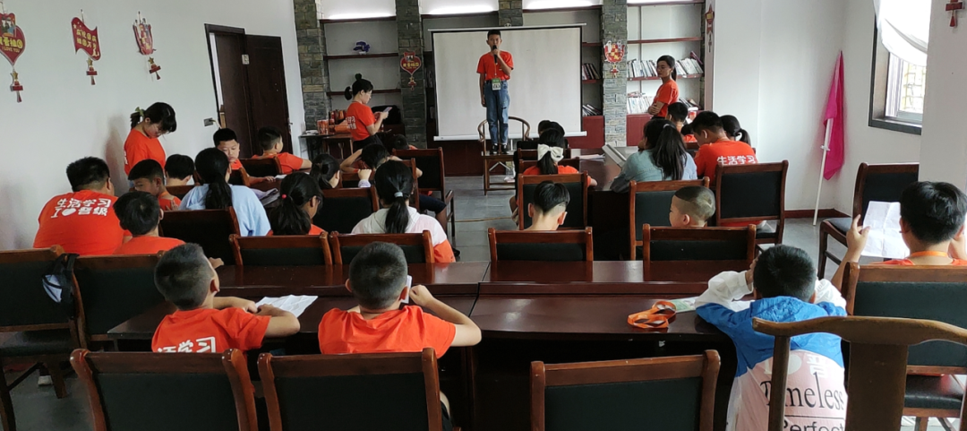 晋小鹰少儿口才课 | 投资口才，投资未来！会说话，赢天下