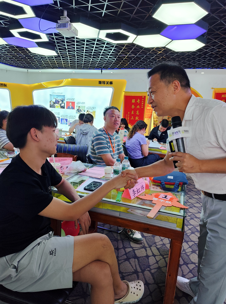 从“看孩子”到“服务家庭”：这场研讨会，帮托管人打开了另一扇门